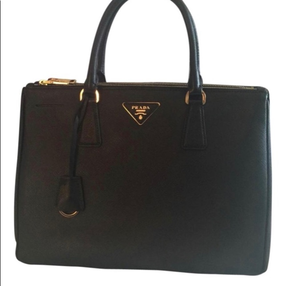 ‼️SALE‼️Prada Saffiano double zip Tote